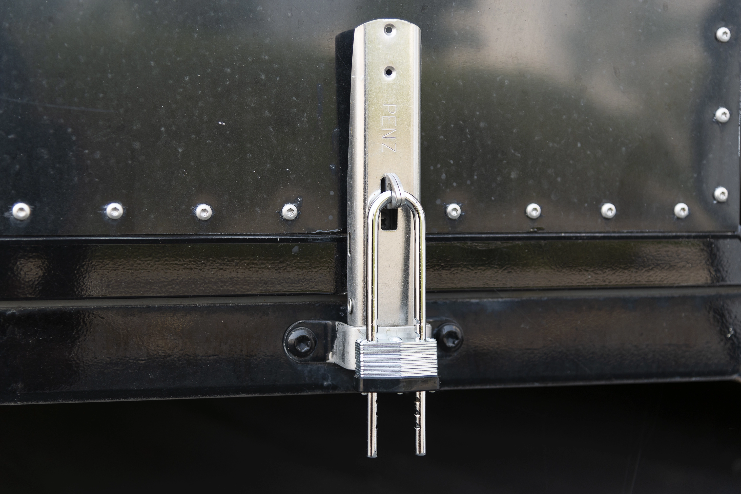 44mm Laminated Steel Keyed Padlock, Adjustable Shackle variant image view