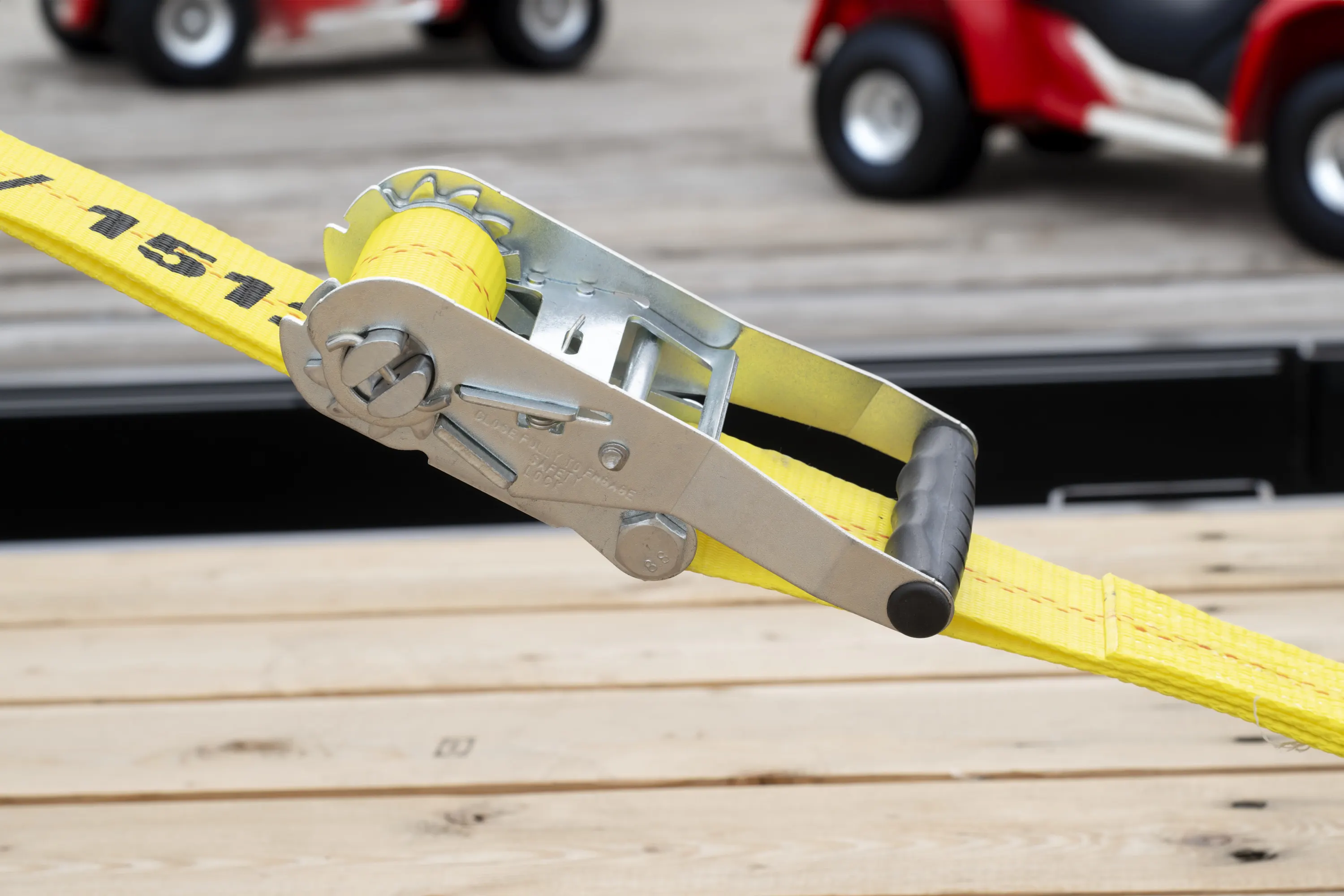 2" x 27' Heavy-Duty Ratchet Strap Tie-Down variant image view