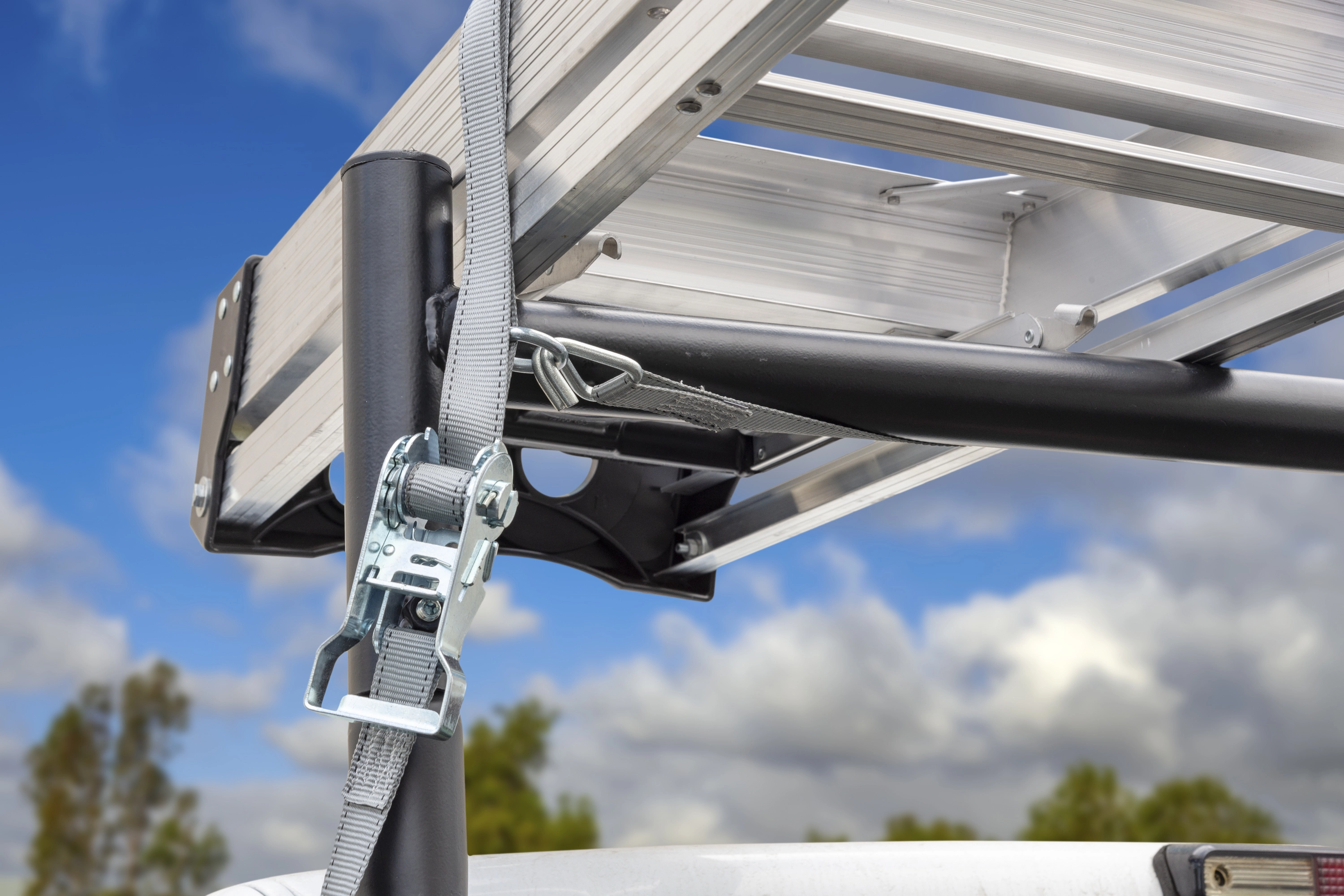 15' Ratchet Tie-Down with D-Ring variant image view