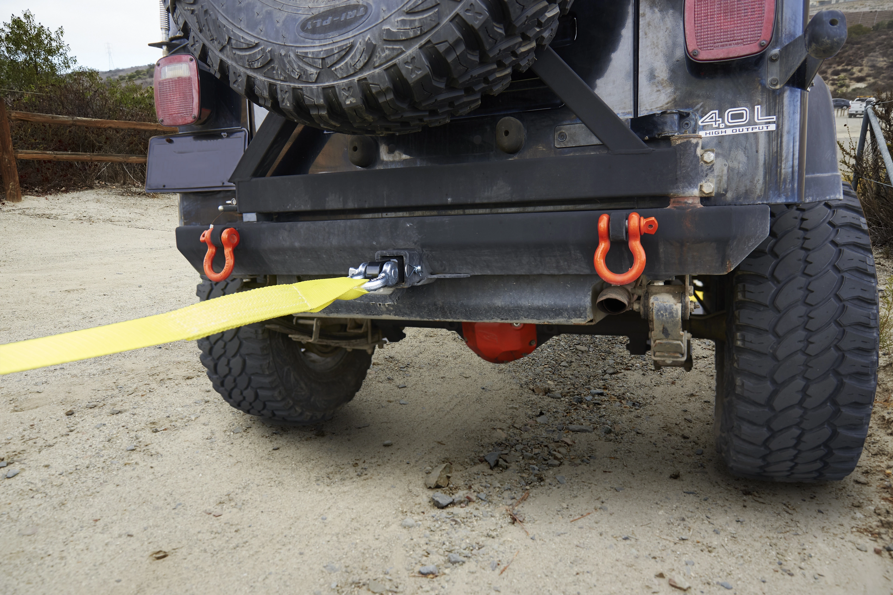 2" Receiver Hitch Mount with 3/4" Bow Shackle variant image view