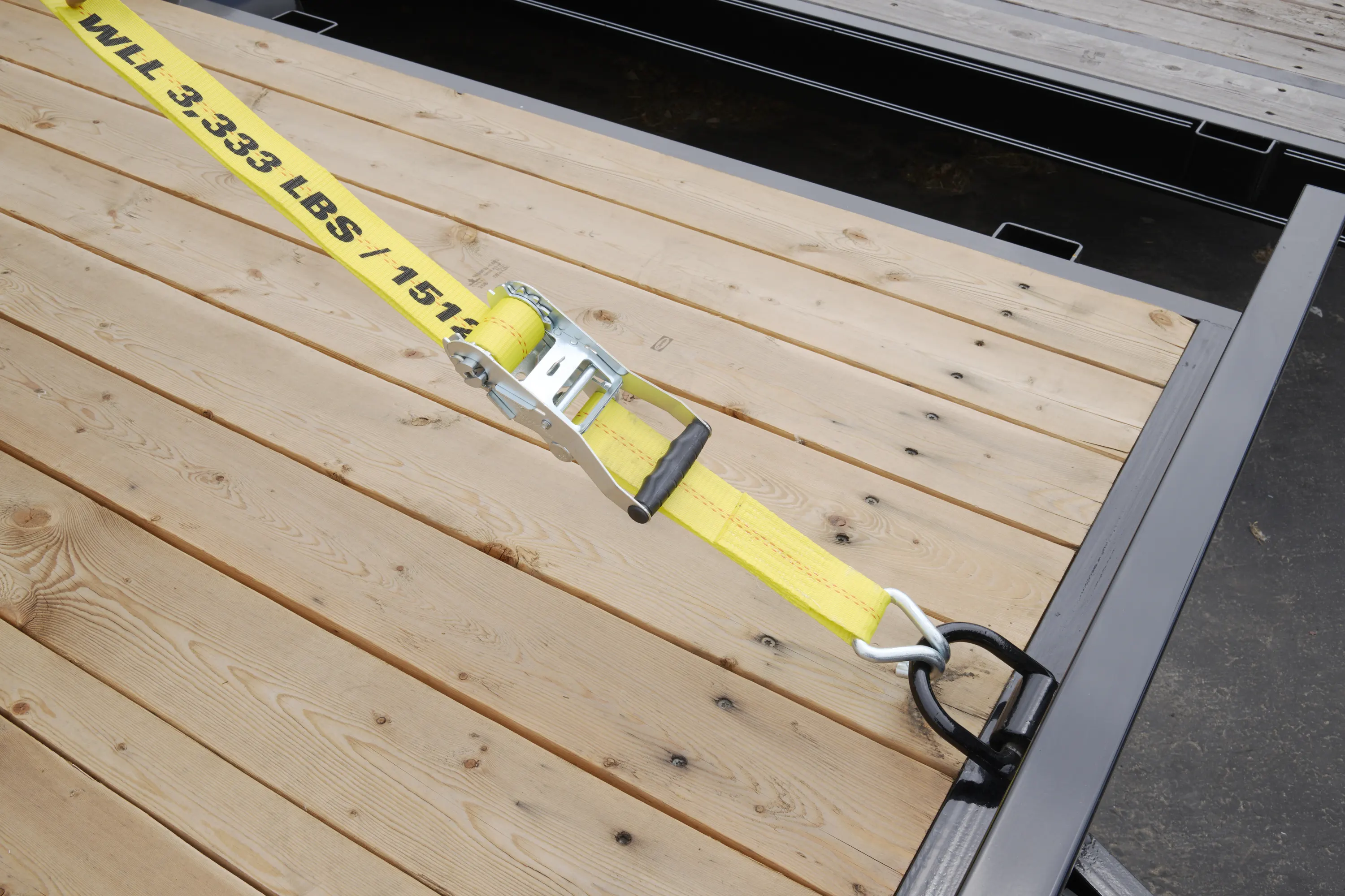 2" x 27' Heavy-Duty Ratchet Strap Tie-Down variant image view