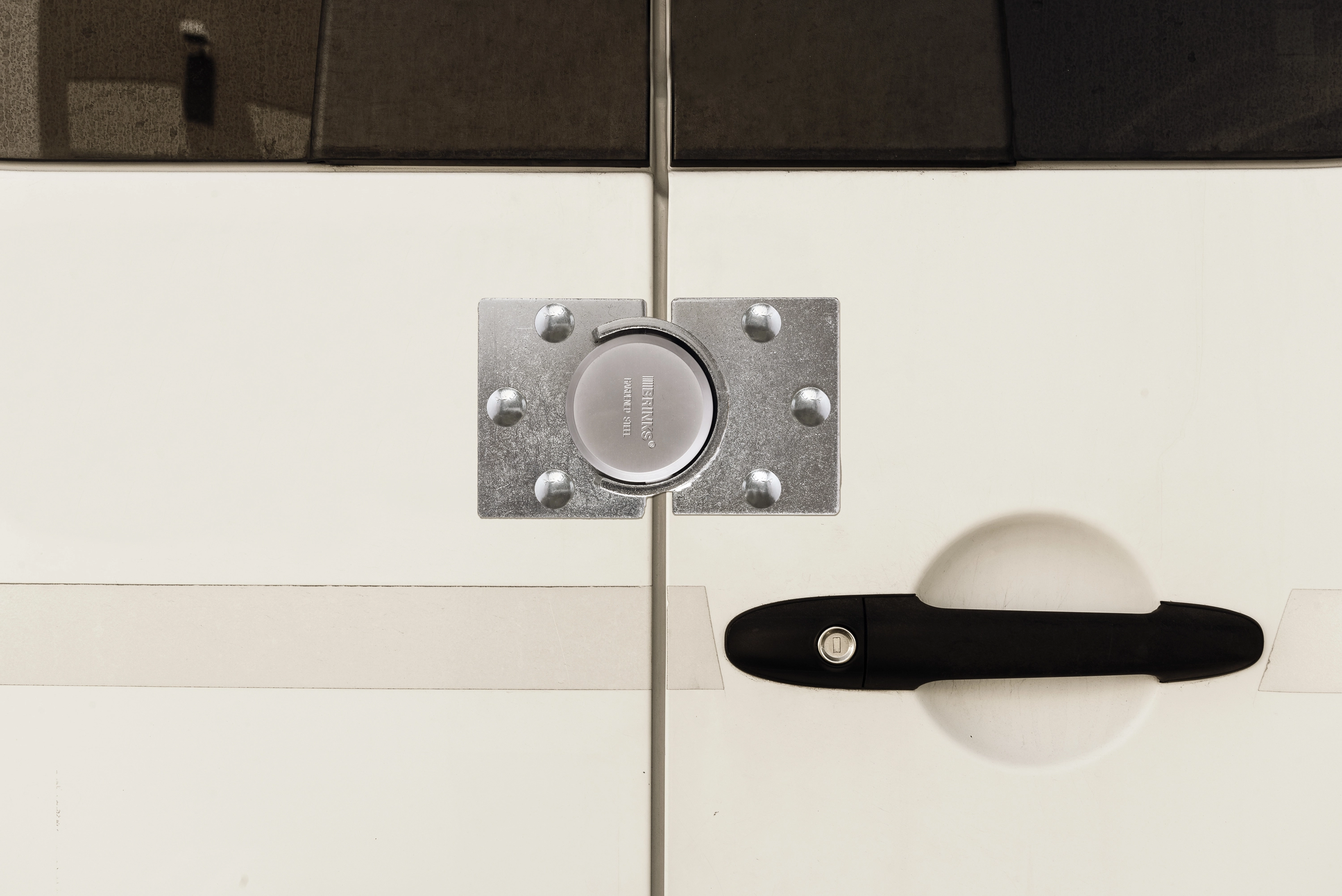 Commercial Puck Lock with Round Hasp variant image view