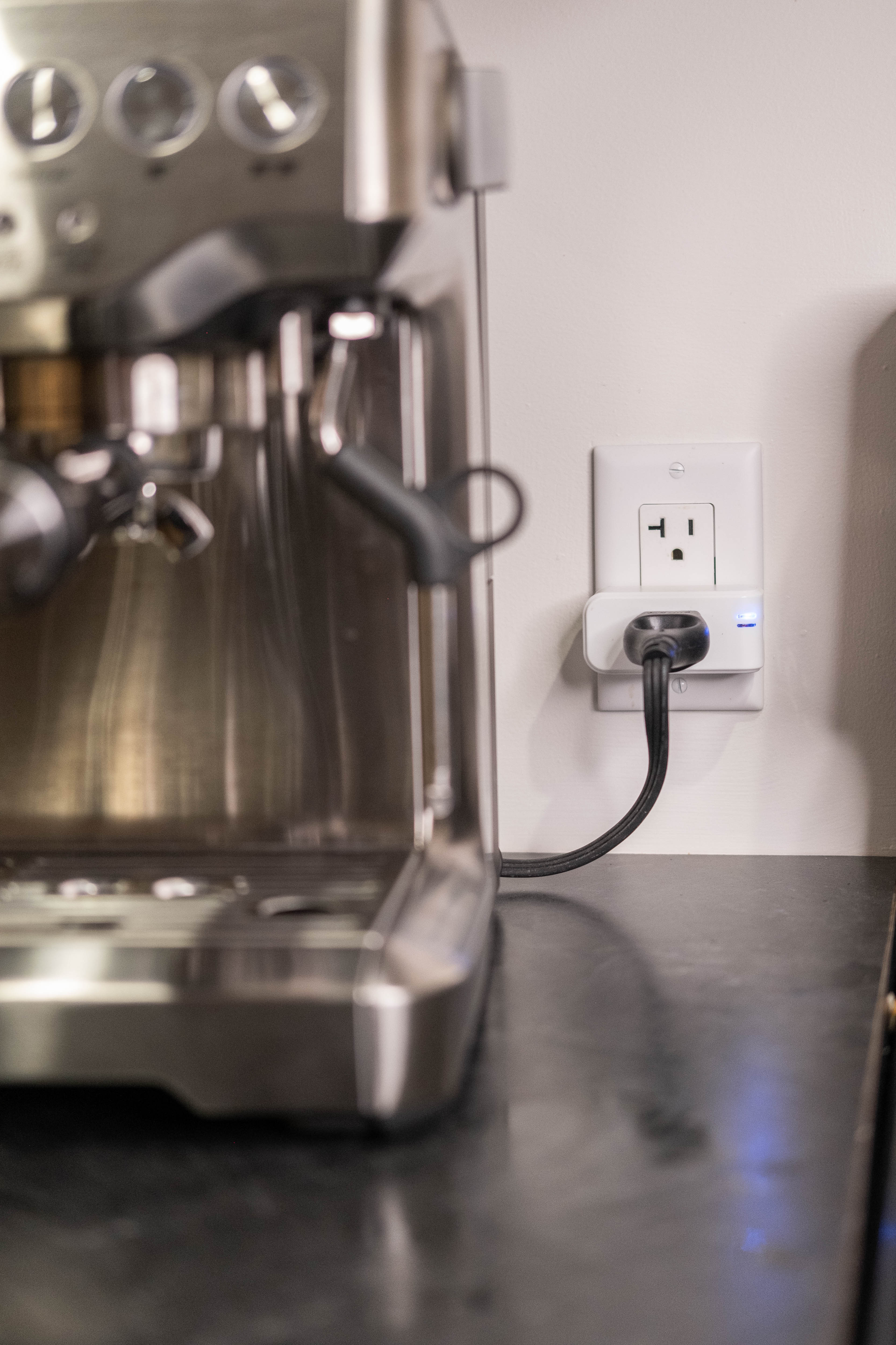 Smart Wi-Fi Plug — Array By Hampton